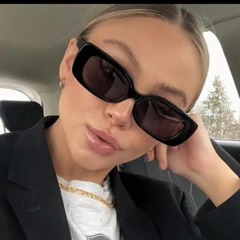 Vintage style Fashion Square Sunglasses Women.